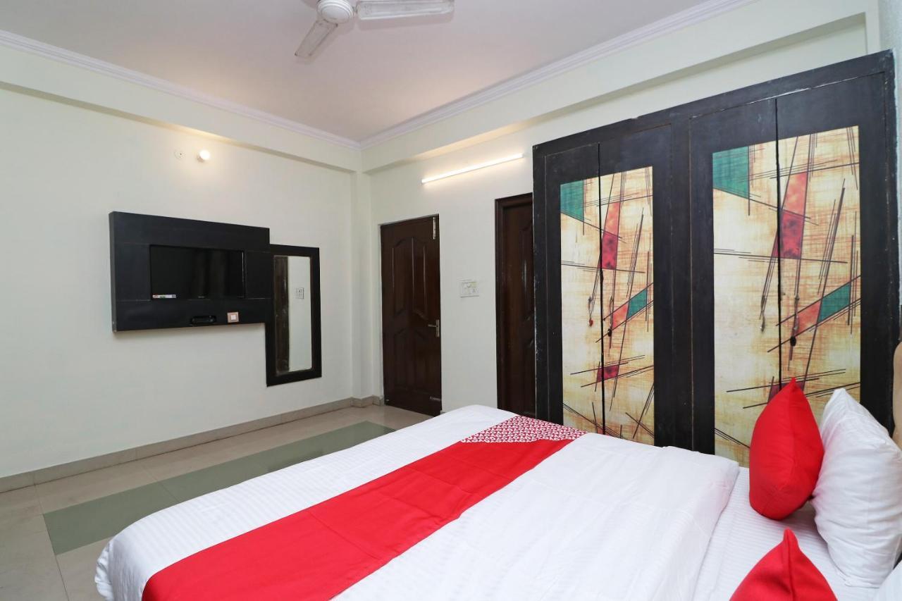 Oyo Flagship 28755 Hotel 9 Palm Rājpur 外观 照片