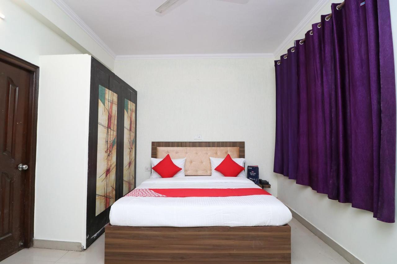 Oyo Flagship 28755 Hotel 9 Palm Rājpur 外观 照片