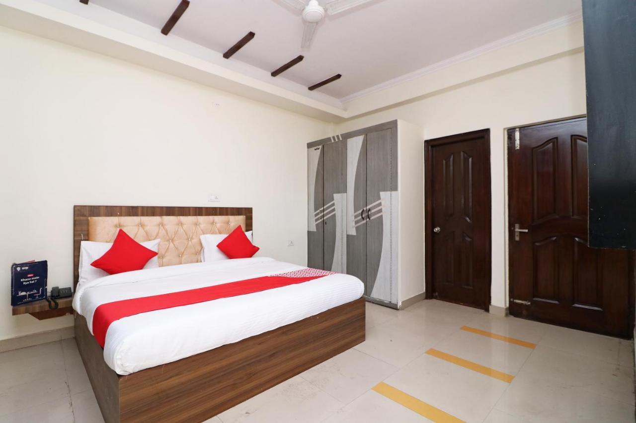 Oyo Flagship 28755 Hotel 9 Palm Rājpur 外观 照片