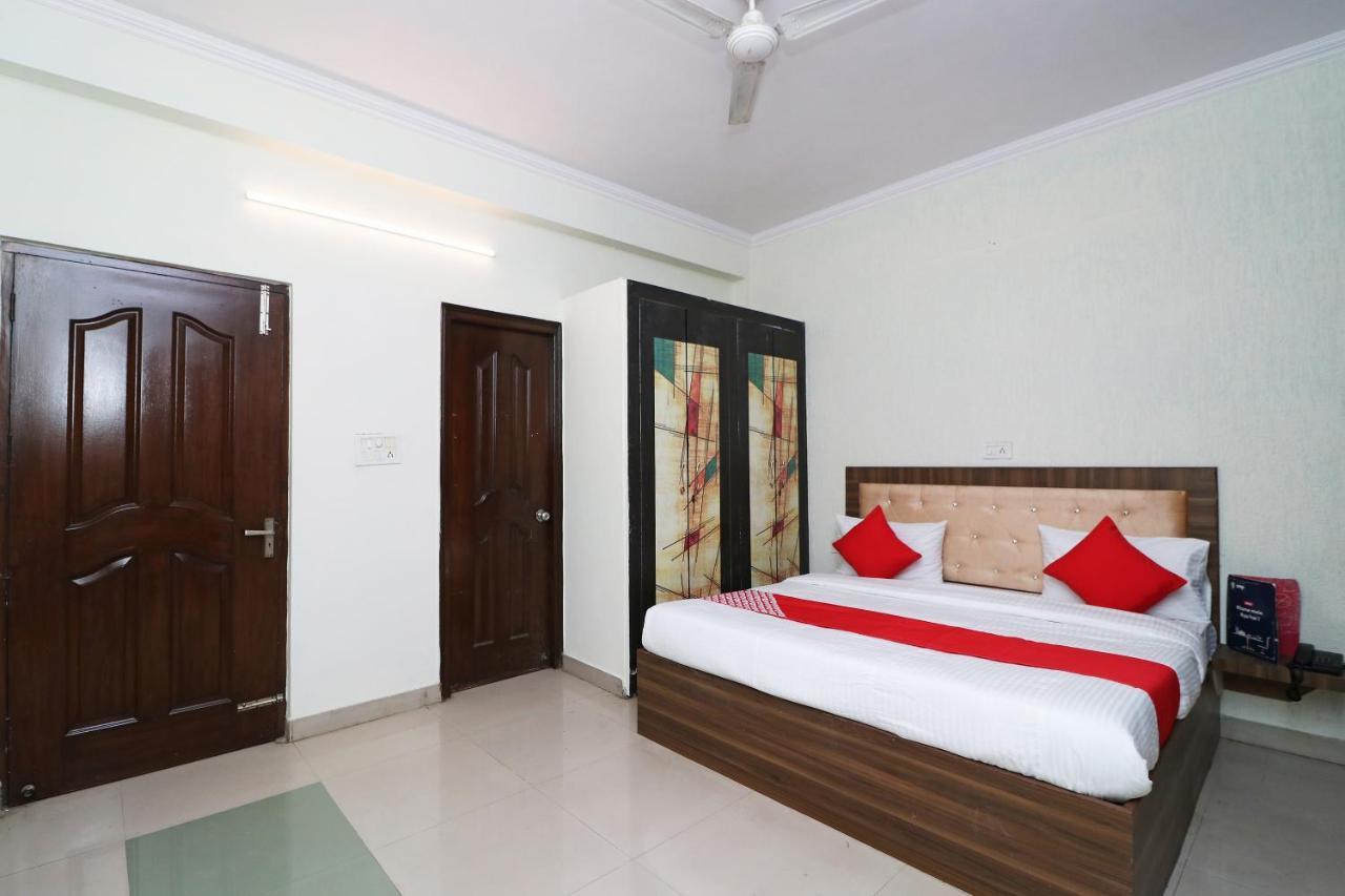 Oyo Flagship 28755 Hotel 9 Palm Rājpur 外观 照片